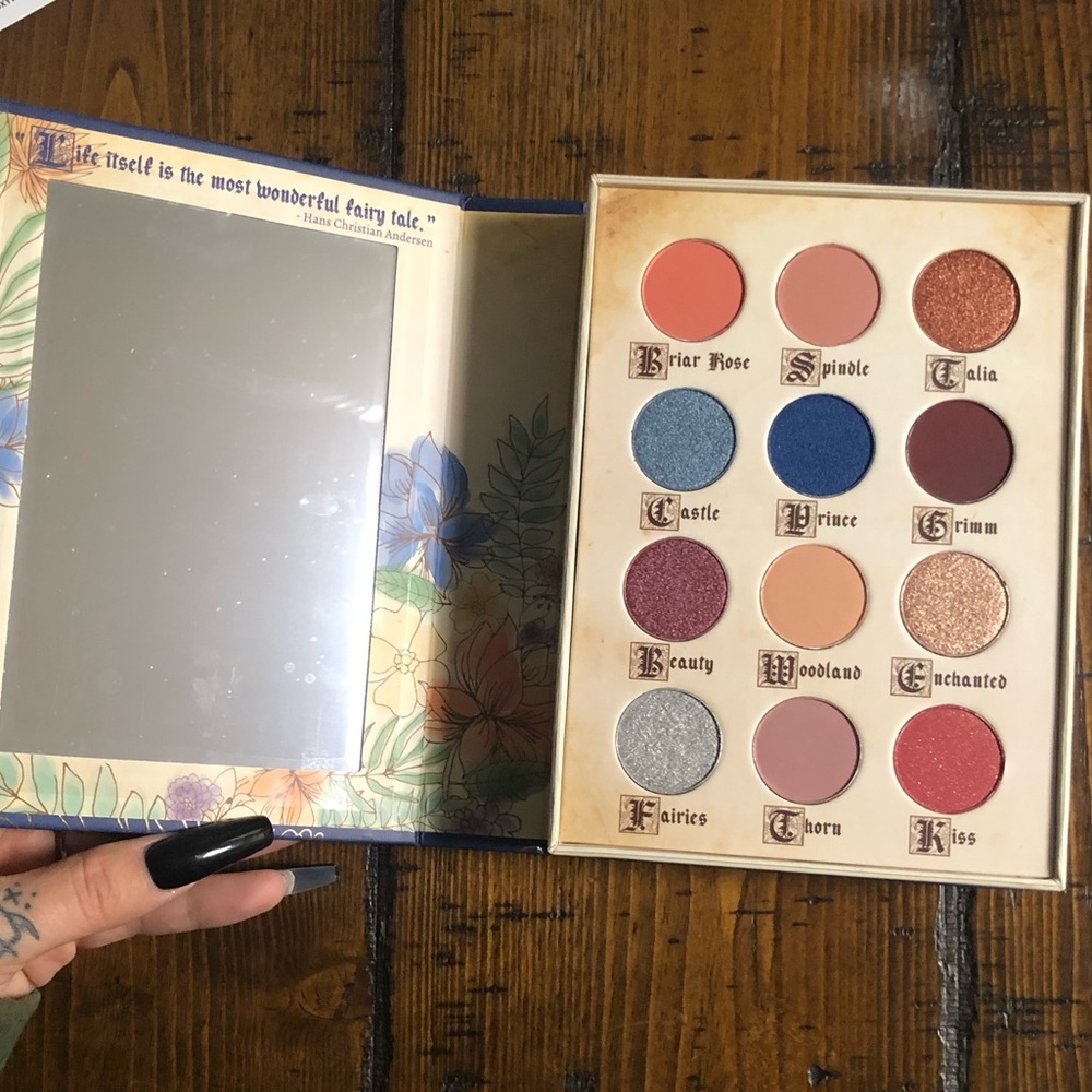 Eyeshadow storybook palette